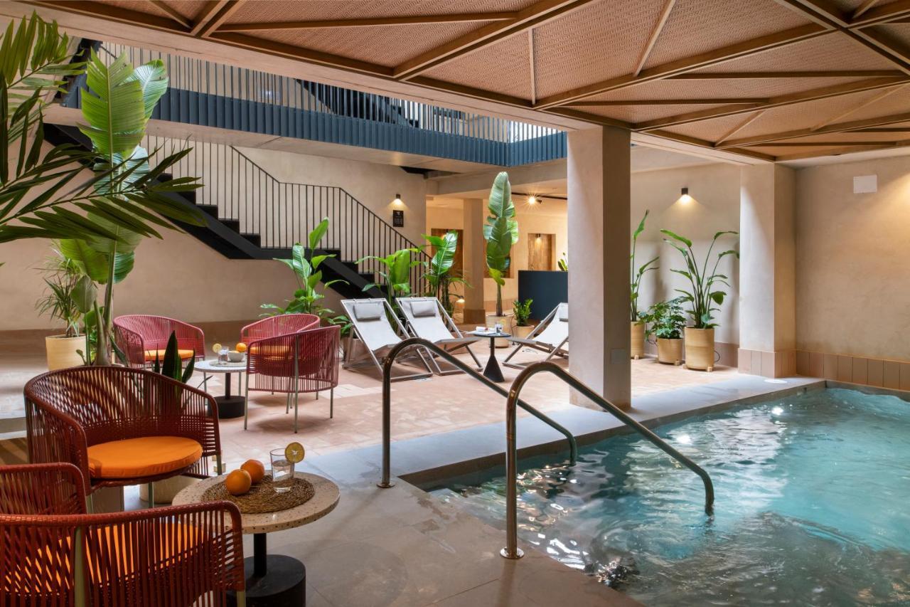 Rincones De Lola - Castilla 91 - Shared Jacuzzi Villa Sevilla Exteriör bild